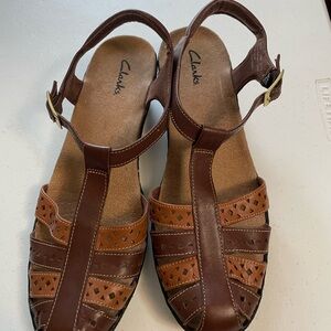 Clarks Women’s size 10 Brown Women's Sandals